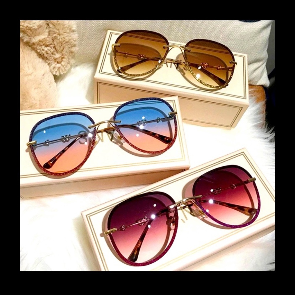 Assorted Sunglasses - Picture 11 of 12